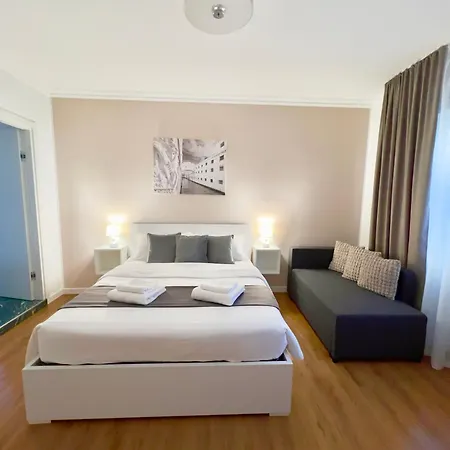 Corso Venezia Apartment *